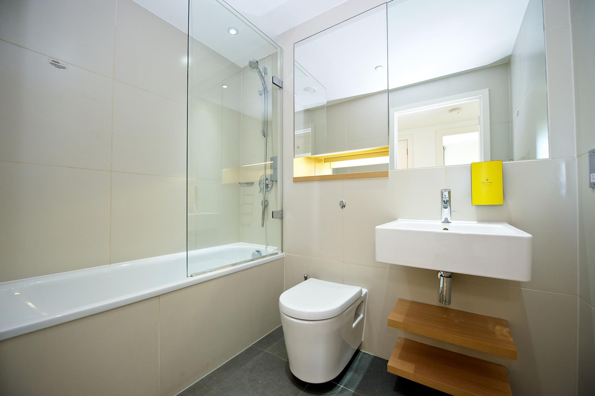 Staycity London Heathrow 4*